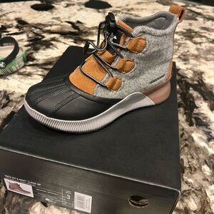 Youth out n about classic WP - brand new in box